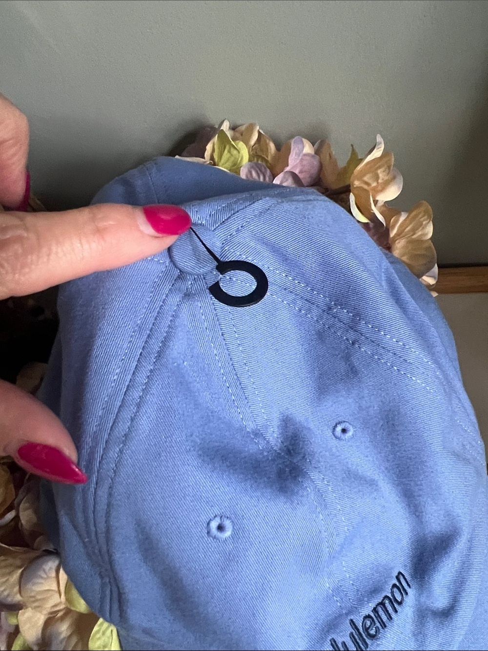 lululemon athletica Light Blue Embroidered Logo Baseball Cap - Picture 7 of 7
